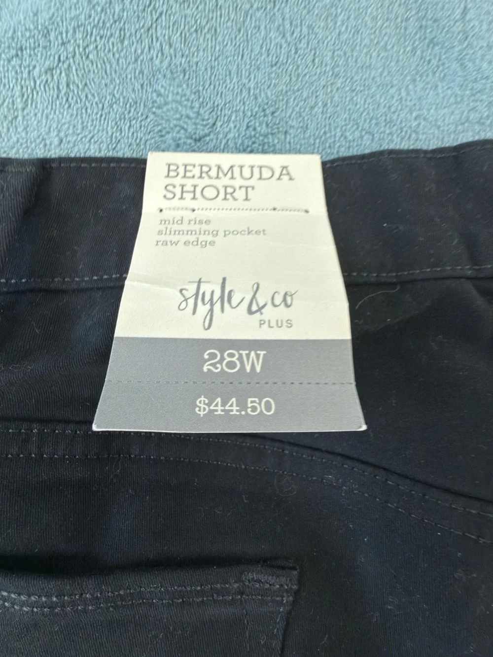 NEW STYLE & CO Plus Size Denim Raw-Edge Deep Black Mid-Rise Bermuda Short Sz 28W
